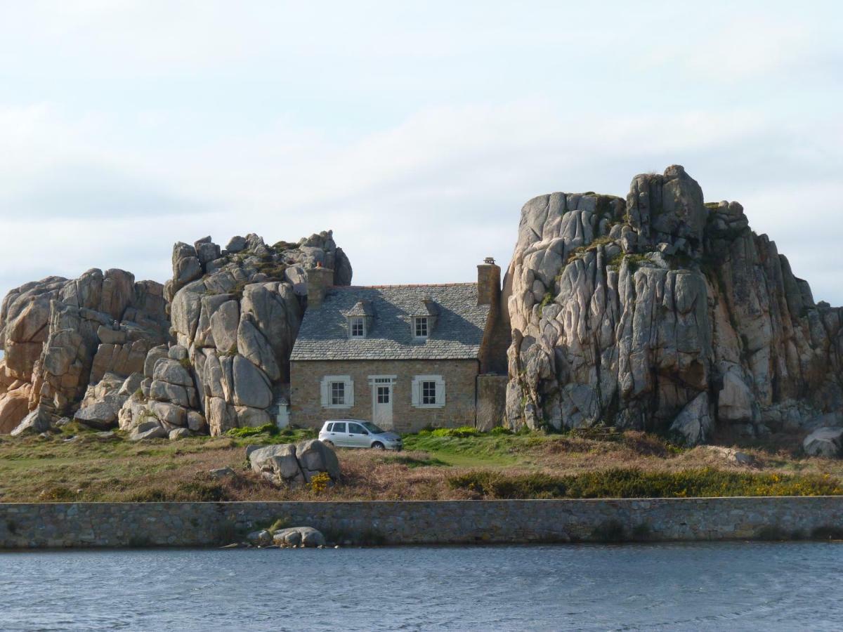 Les Creches De Boiseon Vila Penvénan Exterior foto